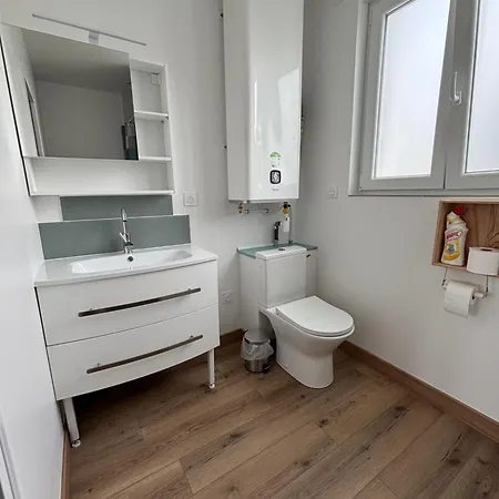 Maison Avec Terrasse, 10 Couchages, A 200 M De La Holiday home