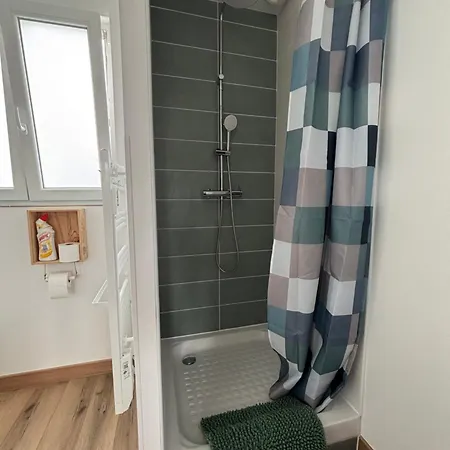 Maison Avec Terrasse, 10 Couchages, A 200 M De La Holiday home Berck