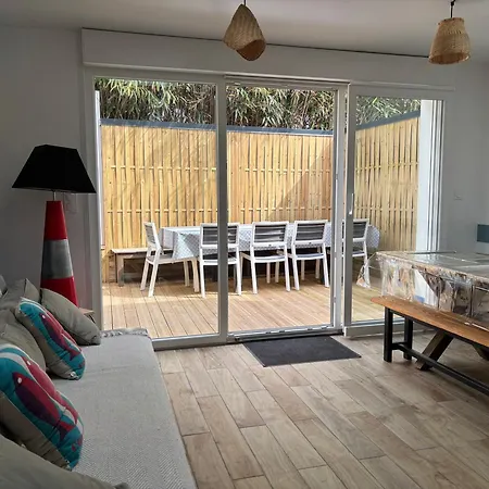Maison Avec Terrasse, 10 Couchages, A 200 M De La Holiday home